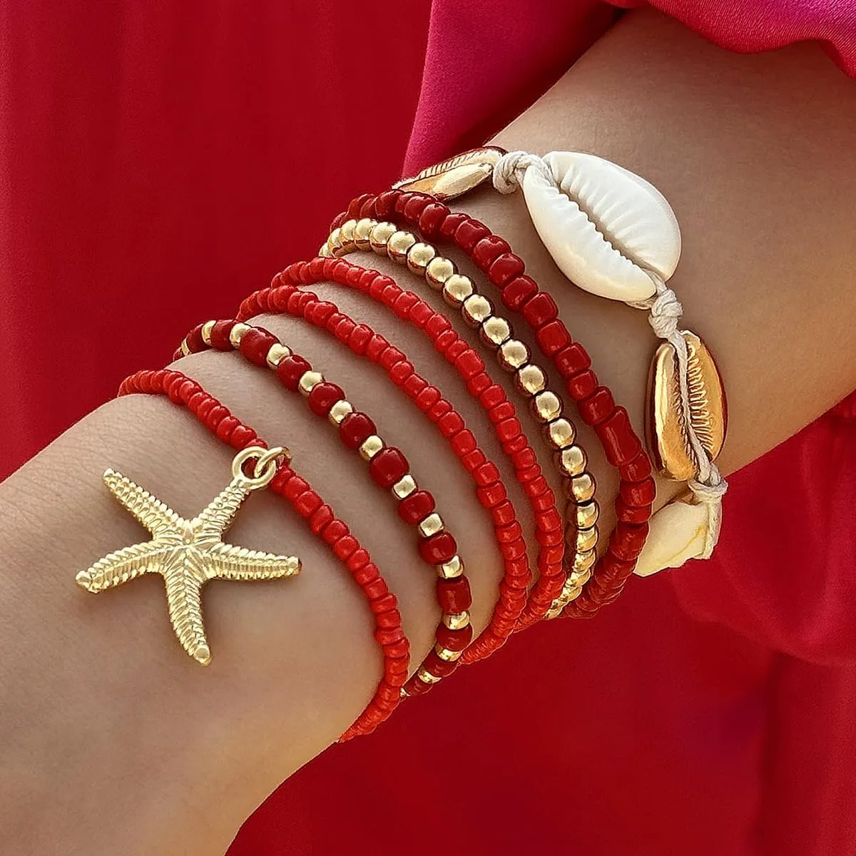 7 Pcs Bohemian Starfish Anklets Gold Boho Ankle Bracelets for Women, Dainty Handmade Adjustable Beaded Starfish & Natural Shell Anklet Set, Waterproof Layered Beach Foot Jewelry for Summer