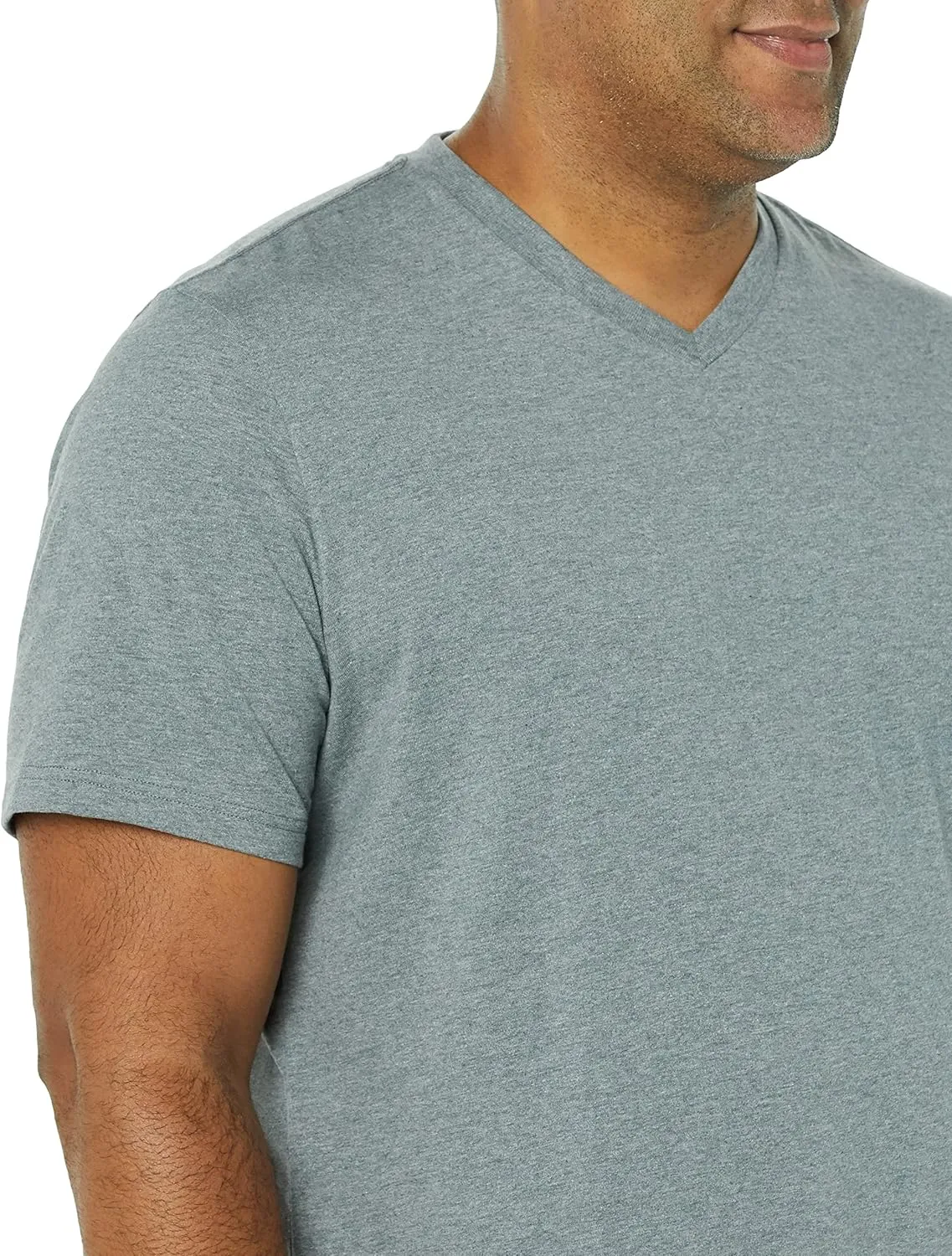 Amazon Essentials Men's T-Shirt Regular-Fit Short-Sleeve V-Neck (Available in Big & Tall), Pack of 2