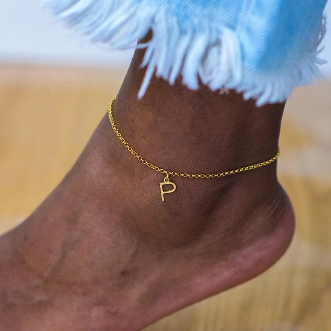 ASCOMY Ankle Bracelets for Women 14K Gold Plated Initial Anklets for Women Dainty Gold Anklets A-Z Initial Ankle Bracelets Cute Initial Pendant Anklets Summer Beach Foot Chain Jewelry Gifts