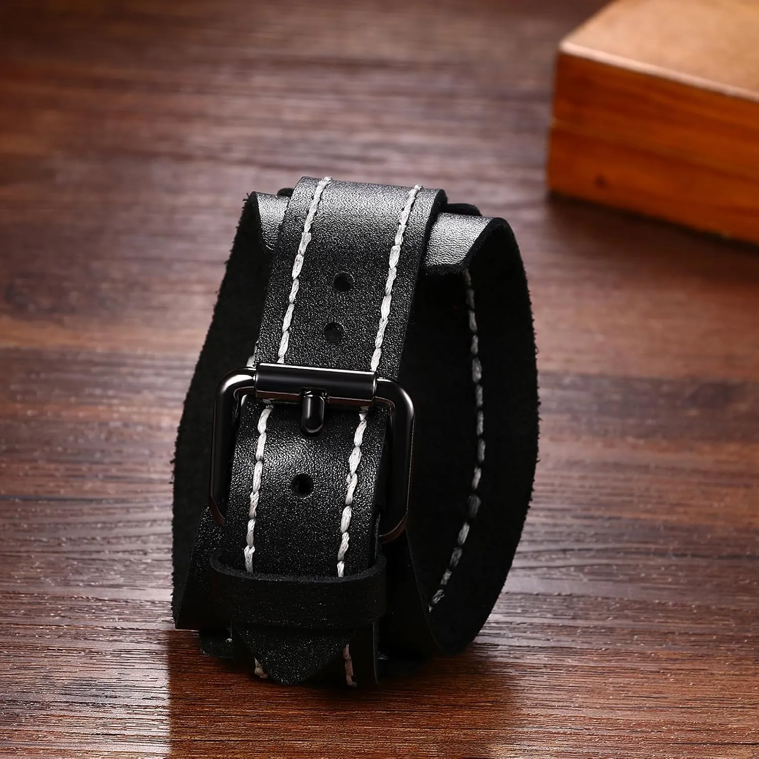 Avaner Men's Punk Leather Watches: Retro Vintage Steampunk Wide Band Quartz Cuff Wrsit Watches