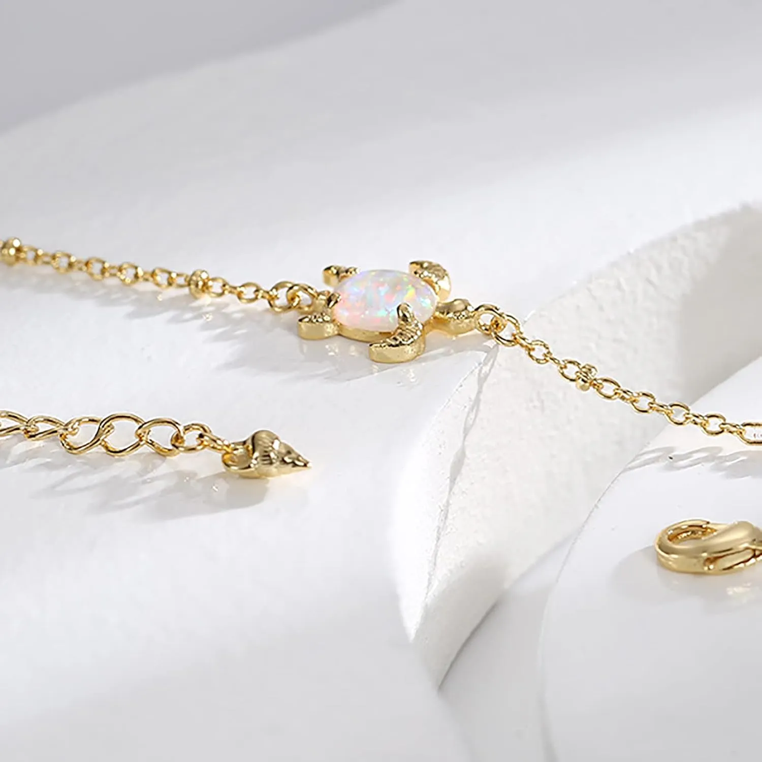 Gold Anklets for Women 18K Gold Plated Adjustable Summer Simple Foot Jewelry Ankle Bracelet for Women