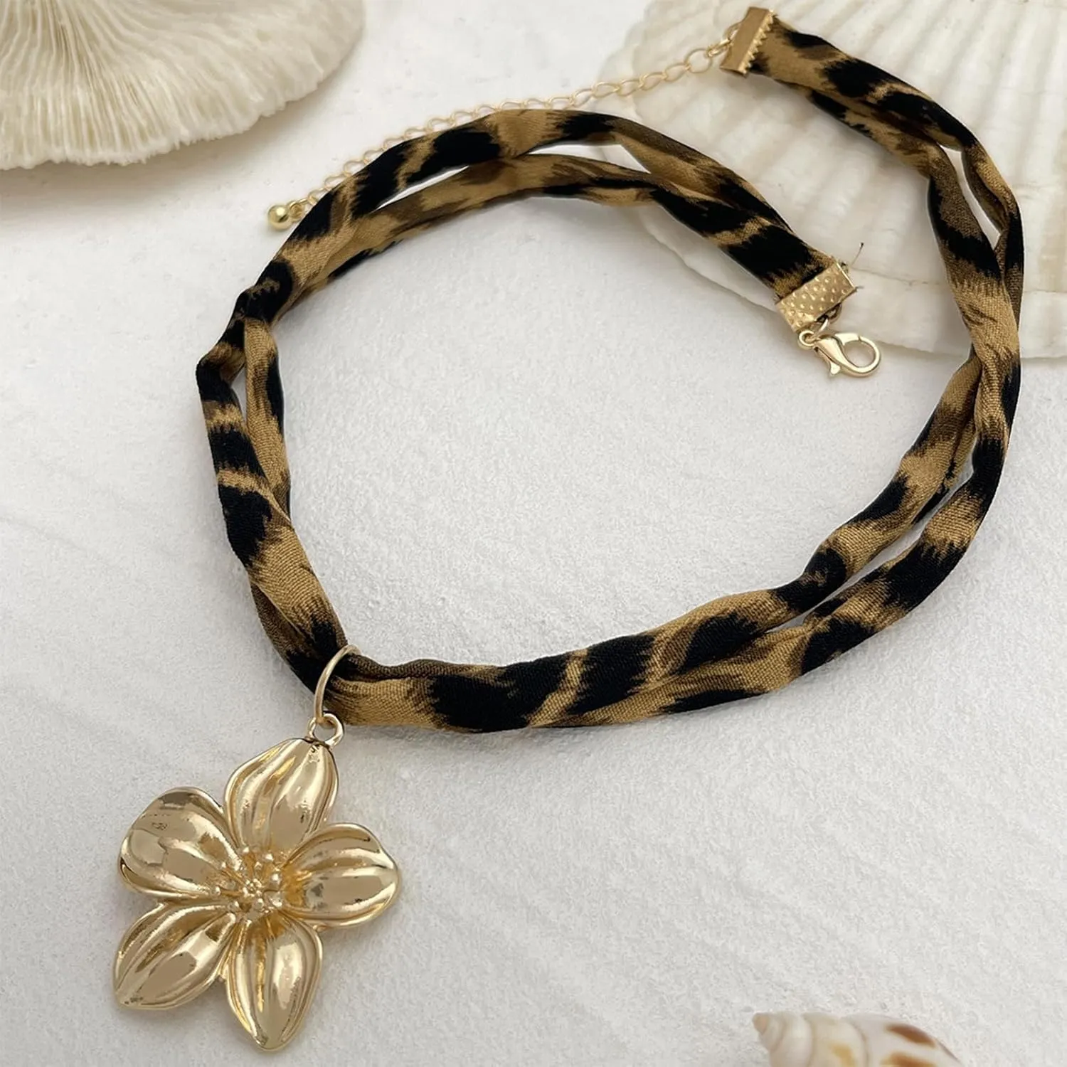 Gold Starfish Necklace Chunky Cross Heart Flower Pendants Leopard Choker Necklaces for Women Boho Beach Jewelry Gift for Women