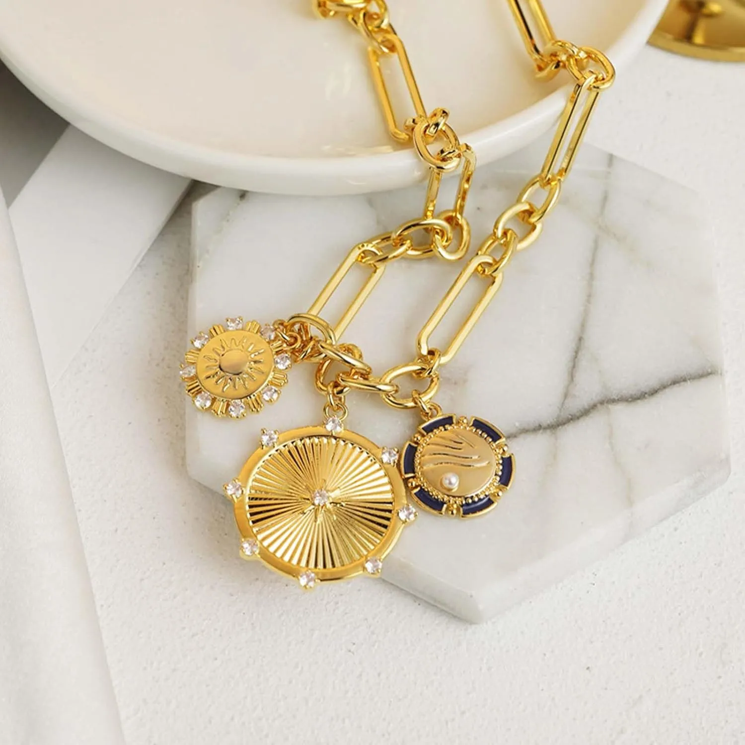 HETICA Chunky Gold Necklace for Women, Heart Pendants Necklace Sun Flower Necklace Fashion Hip Hop Choker Gift