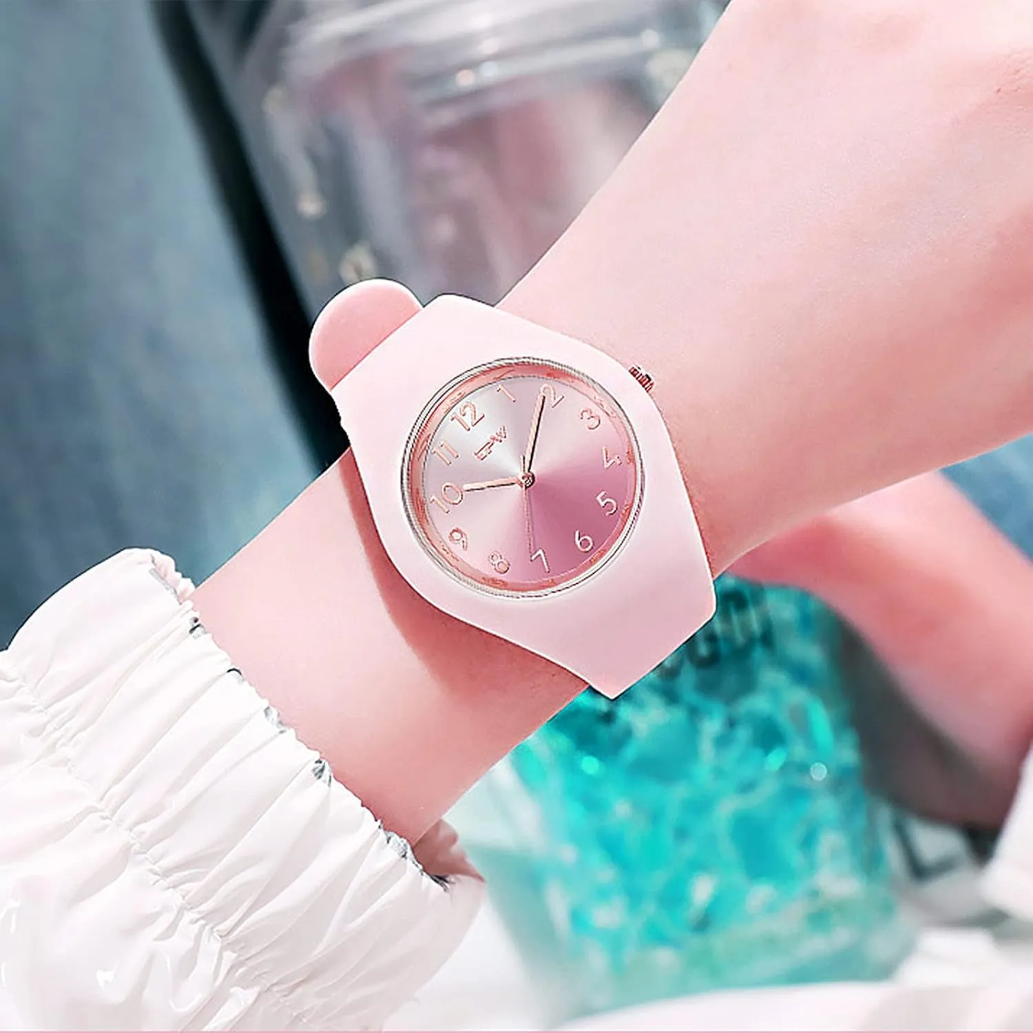 Simple Women Watches Minimalist Comfortable Silicone Strap 30M Waterproof Sport Watches Gifts for Women Girls